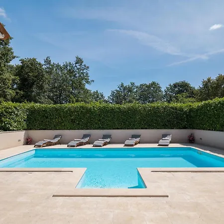 Vakantiehuis 4 Bedroom Gorgeous In *