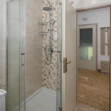 4 Bedroom Gorgeous Home In Katun Lindarski *