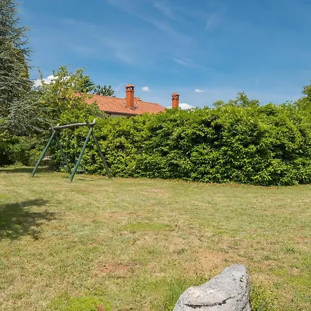 4 Bedroom Gorgeous Home In Katun Lindarski