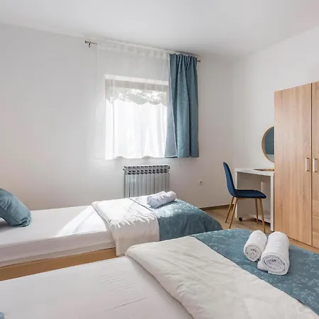 4 Bedroom Gorgeous Home In Katun Lindarski Katun Lindarski