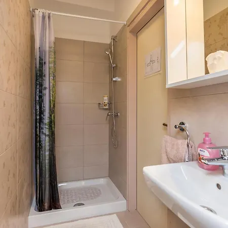 4 Bedroom Gorgeous Home In Katun Lindarski Katun Lindarski