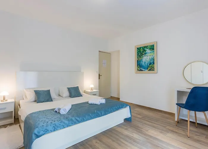 Holiday Home Katun Lindarski IV Katun Lindarski