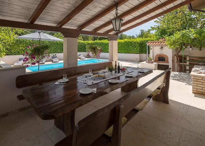 Holiday Home Katun Lindarski IV Vikendica Katun Lindarski