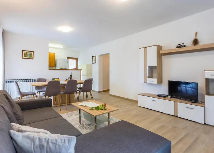 Holiday Home Katun Lindarski IV