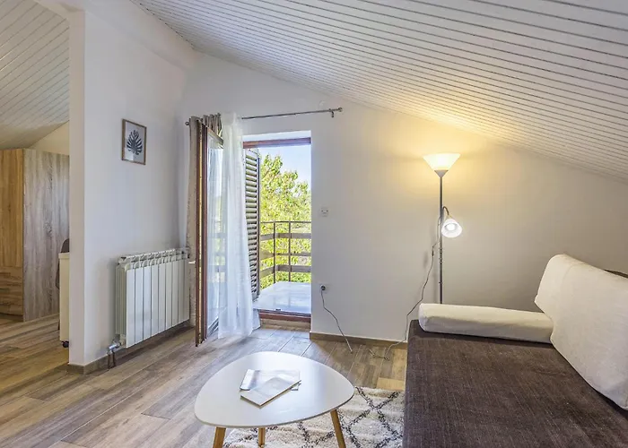 Holiday Home Katun Lindarski IV *