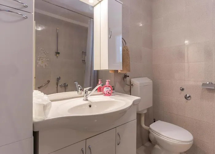 Holiday Home Katun Lindarski IV *