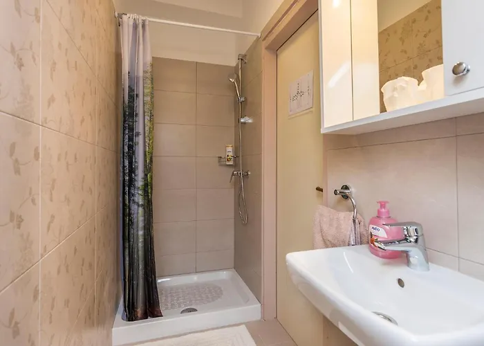 Holiday Home Katun Lindarski IV Katun Lindarski