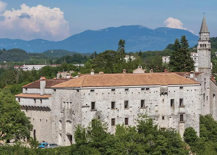 Vikendica Holiday Home Katun Lindarski IV