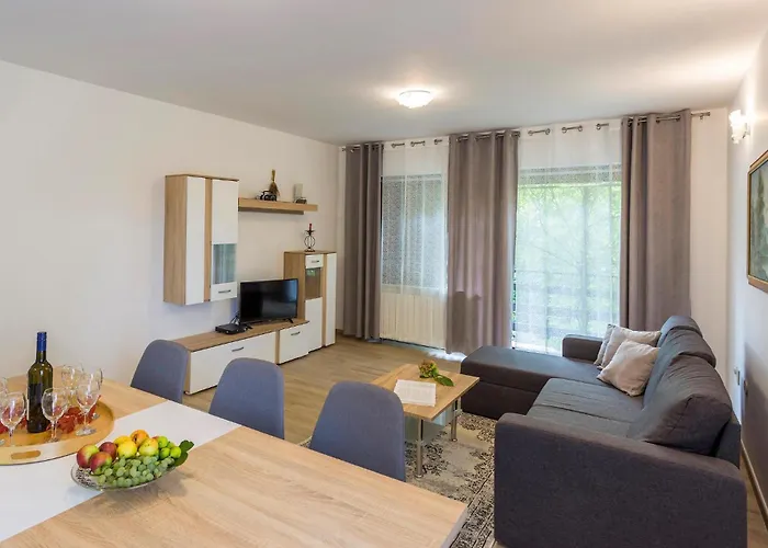 Holiday Home Katun Lindarski IV Vikendica *