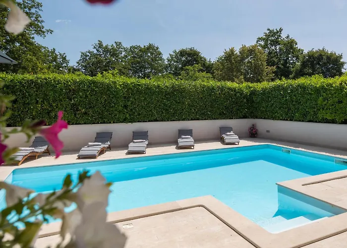 Vikendica Holiday Home Katun Lindarski IV *