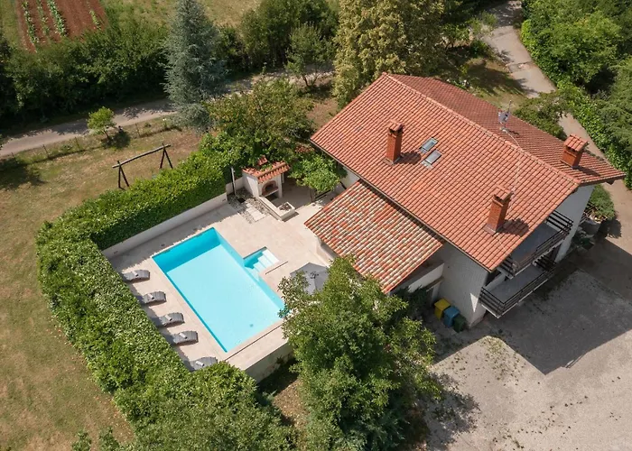 Vikendica Holiday Home Katun Lindarski IV Katun Lindarski