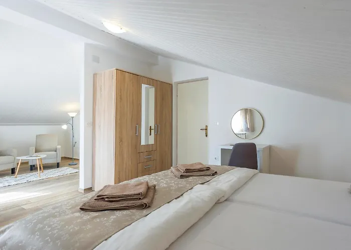 Holiday Home Katun Lindarski IV Vikendica Katun Lindarski